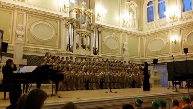 Г. Свиридов "Поёт зима", исп. хор "Перезвоны" смотреть онлайн