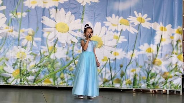 Песня «Подари улыбку миру». Алия Аглиуллина смотреть онлайн