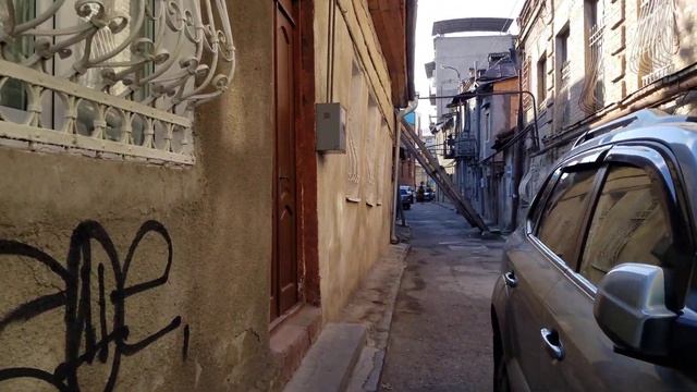 19.11.2022 Tbilisi. Серебряная улица. улица Накашидзе. Армянская церковь Сурб Ншан. Переулок Акопян смотреть онлайн