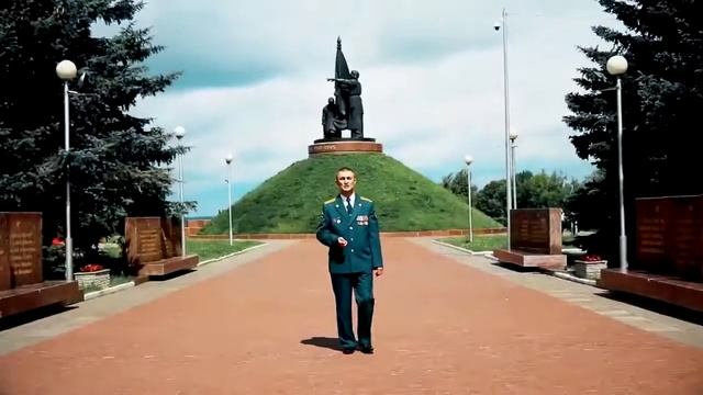 Стих "Парад в 41- ом". Автор стихов и исполнение Евгений Назаров смотреть онлайн