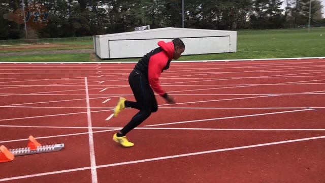 Sprint Training - How To Do A Crouch Start.  Sprint Start Technique