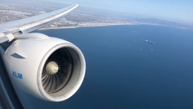 RAW POWER! KLM BOEING 777 200ER Takeoff & Landing LAX to AMS w/ ATC смотреть онлайн