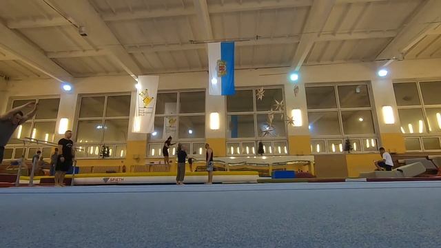 Вальсет / рондат / сальто назад ?