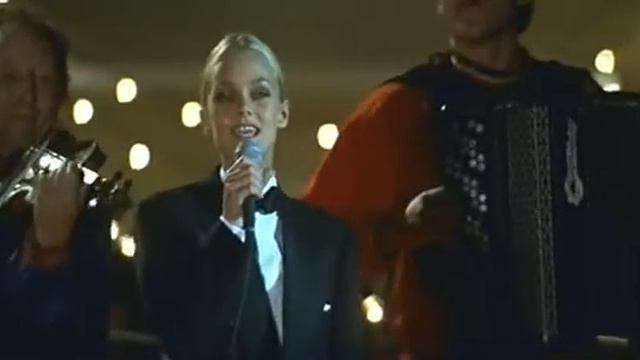 Vanessa Paradis поёт по-русски смотреть онлайн