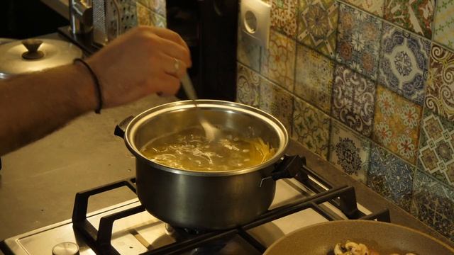 Рецепт вкусной пасты Карбонара! смотреть онлайн