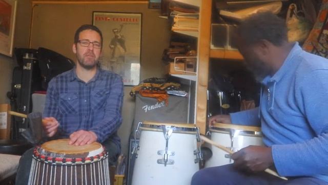 Yellow Moon & Conga Rhythm смотреть онлайн