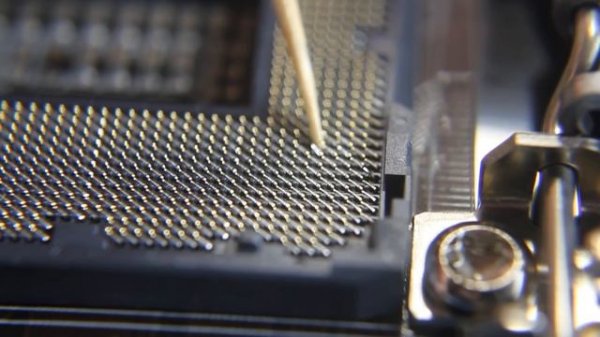 Как выпрямить погнутые ножки сокета.