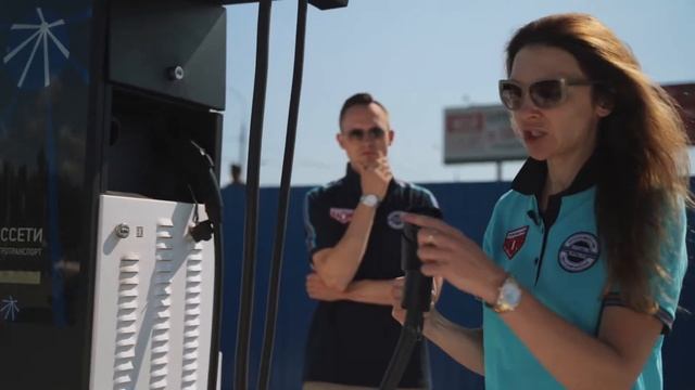 Москва-Питер и снова на Porsche Taycan 4S смотреть онлайн