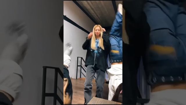 ВАЛЯ КАРНАВАЛ ЮЛЯ ГАВРИЛИНА КАТЯ ГОЛЫШЕВА #tiktok #валякарнавал #юлягаврилина #shorts #хайпхаус смотреть онлайн