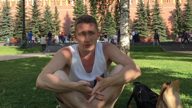 МОСКВА, BLACK STAR BURGER. ПРИРУЧИЛ БЕЛКУ! LAzZ VLOG смотреть онлайн
