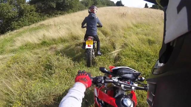 Honda CRF250L and Yamaha WR125x go for a cruise смотреть онлайн