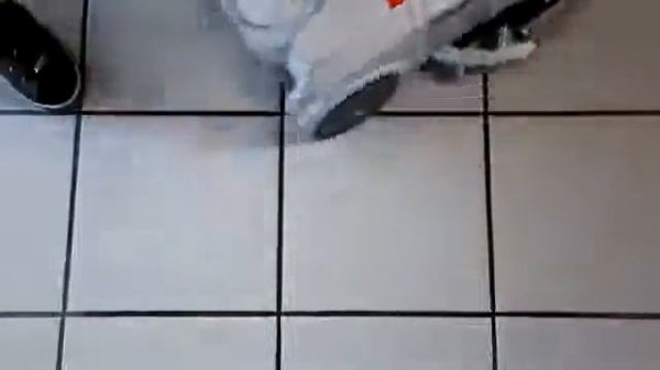 Ручная поломоечная машина Comac Vispa XS для уборки небольших помещений