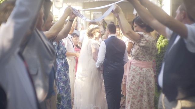 Необычный забытый свадебный обряд. Счастливые моменты свадьбы (без фильтров) смотреть онлайн