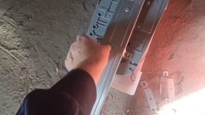 Монтаж электропривода для секционных ворот