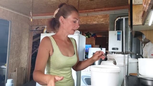 Опять непогода,срочно всё убрать.Не хотела делать сыр.Почему моя брынза в дырочку и кишечная палочк смотреть онлайн