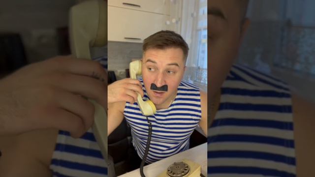 История как Лёха звонил в Италию и бронировал номер . смотреть онлайн