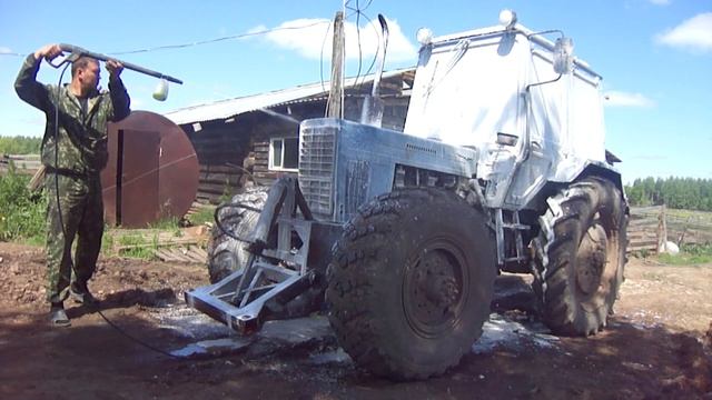 мтз 80 с мостом газ 66 отмываем трактор до блеска. пенный трактор смотреть онлайн