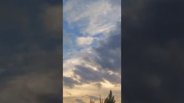 Небо, тучи - Всё это иллюзия!!!🧐 Смотрите не на облака, а на то, что за ними☝️#внебе #clouds смотреть онлайн