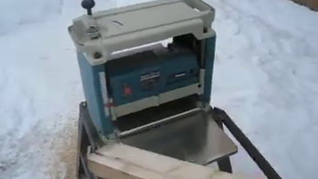 Рейсмусовый станок Makita 2012 NB смотреть онлайн