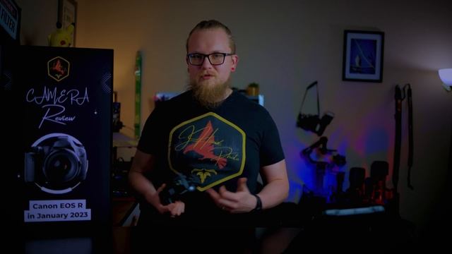 Should you buy a Canon EOS R in January of 2023 смотреть онлайн