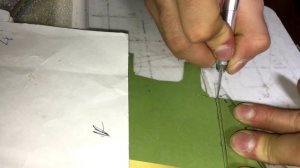 КАК СДЕЛАТЬ МАШИНКУ  ИЗ КАРТОНА НА ПУЛЬТЕ УПРАВЛЕНИЯ СВОИМИ РУКАМИ.