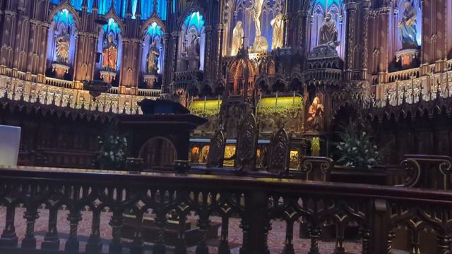 Secrets Revealed: Inside the Iconic Notre-Dame Basilica of Montreal смотреть онлайн
