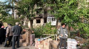 Несем добро в каждую хату Северодонецка. Помогаем людям. .mp4