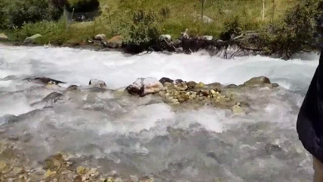 Художник Мусурманкулов. Пленэр, живопись маслом. Горная речка с натуры. смотреть онлайн