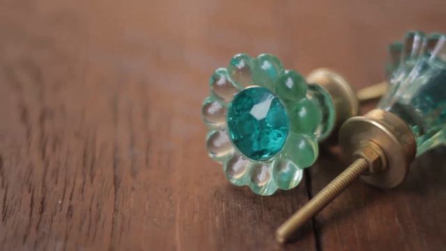 BPGK 18 - Green Crystal Glass Daisy Flower Jewelry Box Knob смотреть онлайн