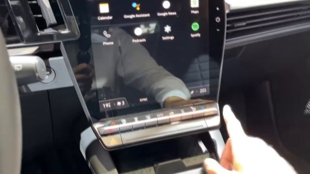RENAULT MEGANE 100% ELECTRIC 2022 / 2023 смотреть онлайн