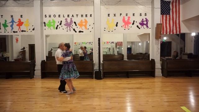 Lesson Tango 1 - Walk 2 & Tango Draw смотреть онлайн