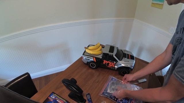 Unboxing, Setup, and Driving a Traxxas FOX Ford F-150 Raptor: 1/10 Scale 2WD - 4k/60 смотреть онлайн