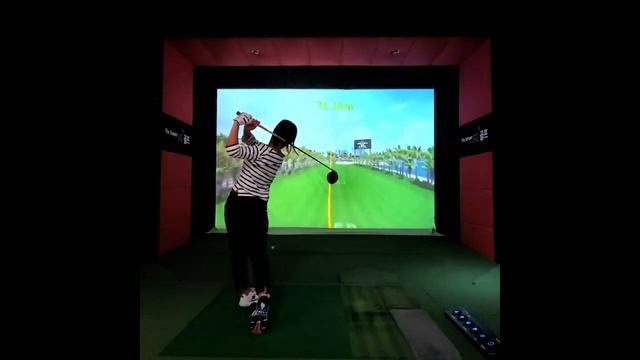 골프홀릭 함서인 골퍼 Ham Seo In ハム・ソイン韓国女子ゴルファーSLOW MOTION SWING SPECIAL02 смотреть онлайн