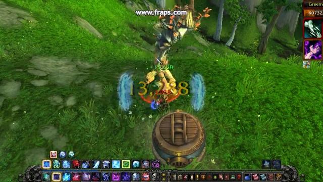 World of Warcraft with 3 monitors system :P смотреть онлайн