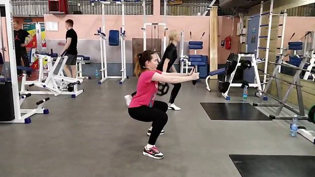 Человек либо занимается спортом, либо стареет и болеет. смотреть онлайн