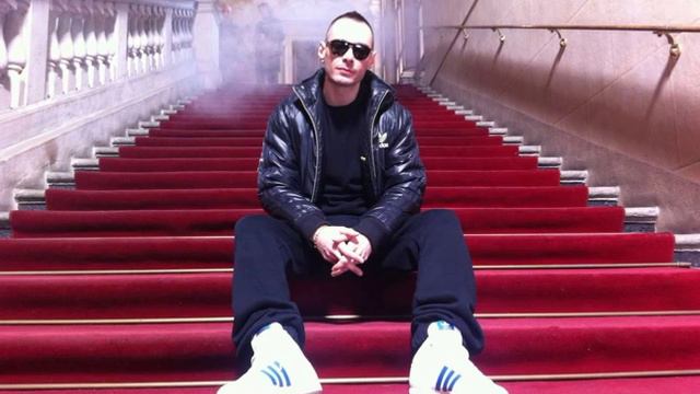 Mondo Marcio Feat. Fabri Fibra [album Fuori di qua] - Abbi Fede смотреть онлайн