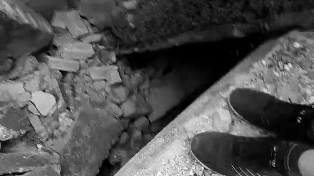 На заброшенном доме смотреть онлайн