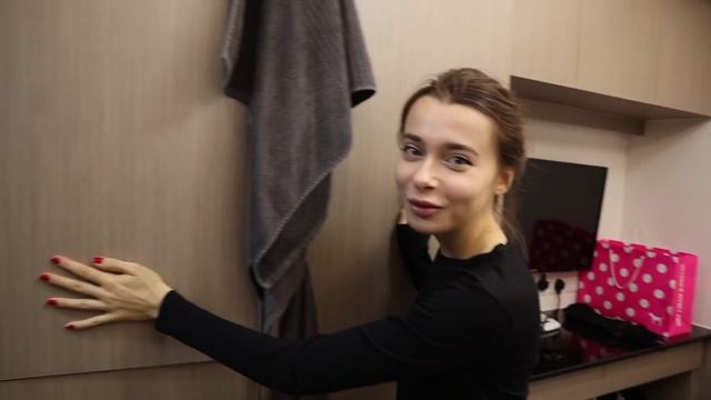 Очень Маленькая Квартира В Гонконге/ Румтур смотреть онлайн