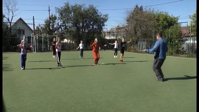 Турнир по прыжкам на скакалке среди детей и взрослых стартовал в СК смотреть онлайн