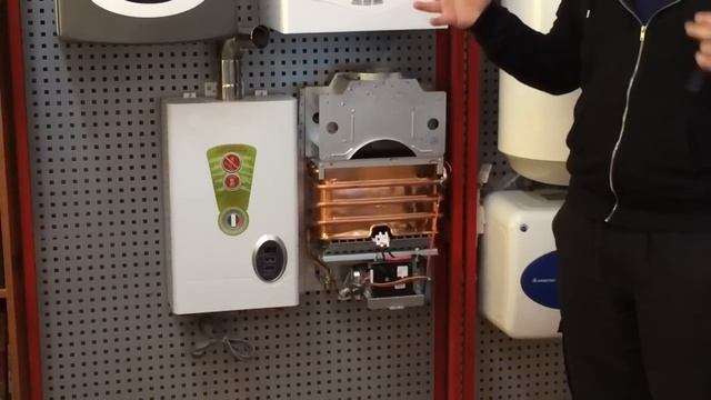 Газовая колонка Ariston FAST EVO смотреть онлайн