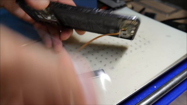Huawei nova 3 / Простой и ремонтопригодный бюджетник. Замена дисплея.