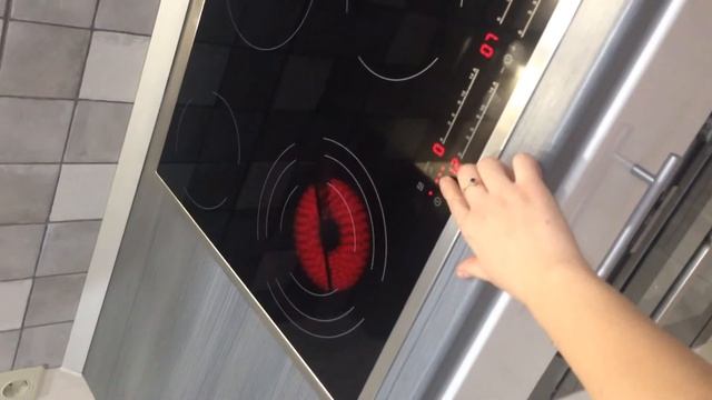 Electrolux электрическая варочная панель EHF56547XK и электрический духовой шкаф EZB53430AK смотреть онлайн