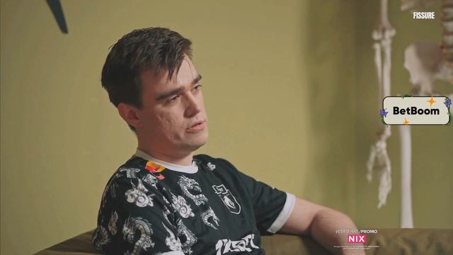 NIX смотрит тупые вопросы MIPOSHKA | BetBoom Dacha Dubai смотреть онлайн