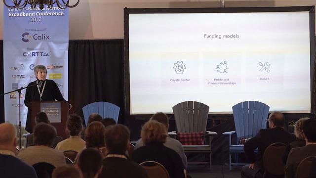 Bridging the Digital Divide - Laura Bradley Presentation смотреть онлайн