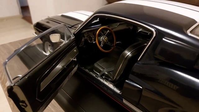 модель Ford Mustang Shelby GT-500. 1:8 DeAgostini