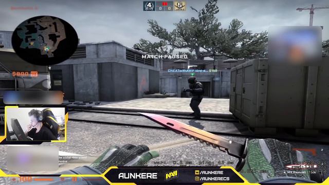 Симпл «Вызвали полицию за шум в квартире, хотя меня там нет»