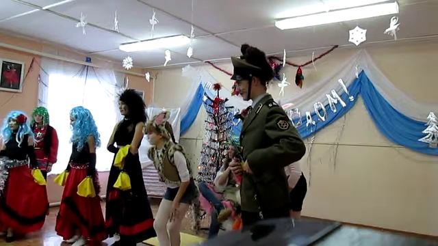 "Новогодняя сказка в лесу" смотреть онлайн