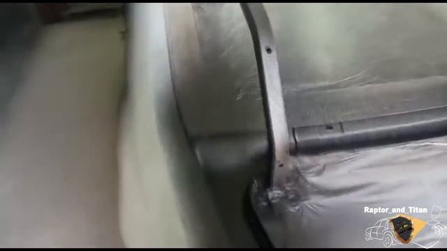 Покраска Рено Логан с проемами сверхпрочным покрытием Raptor U-pol в черный цвет с глиттерами смотреть онлайн