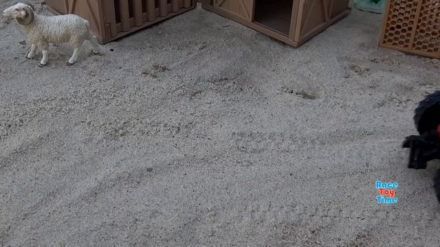 Cattle Transport Truck Toy Farm plus Fun Toy Animals Video смотреть онлайн