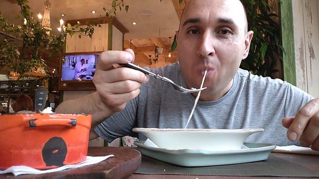 Неловкий момент/mukbang